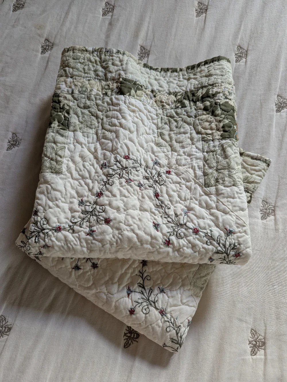Set of 2 embroidery quilt style pillow shams standard size